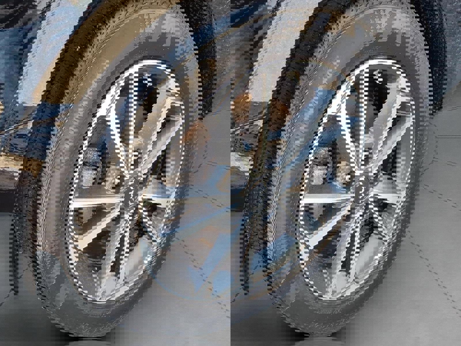 Used 2023 Kia Forte LXS w/ LXS Technology Package image 5