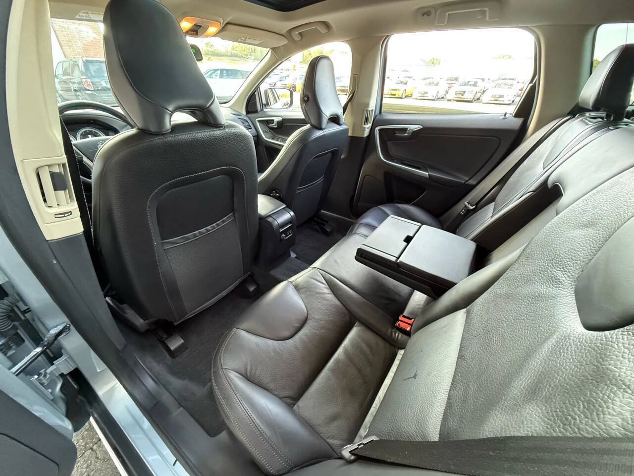 Used 2012 Volvo XC60 T6 AWD/4WD image 18