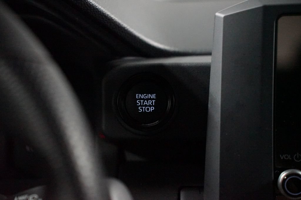 Certified 2025 Toyota Tacoma SR RWD image 17