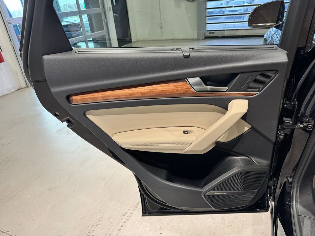 Used 2023 Audi Q5 e Premium Plus w/ Premium Plus Package image 36