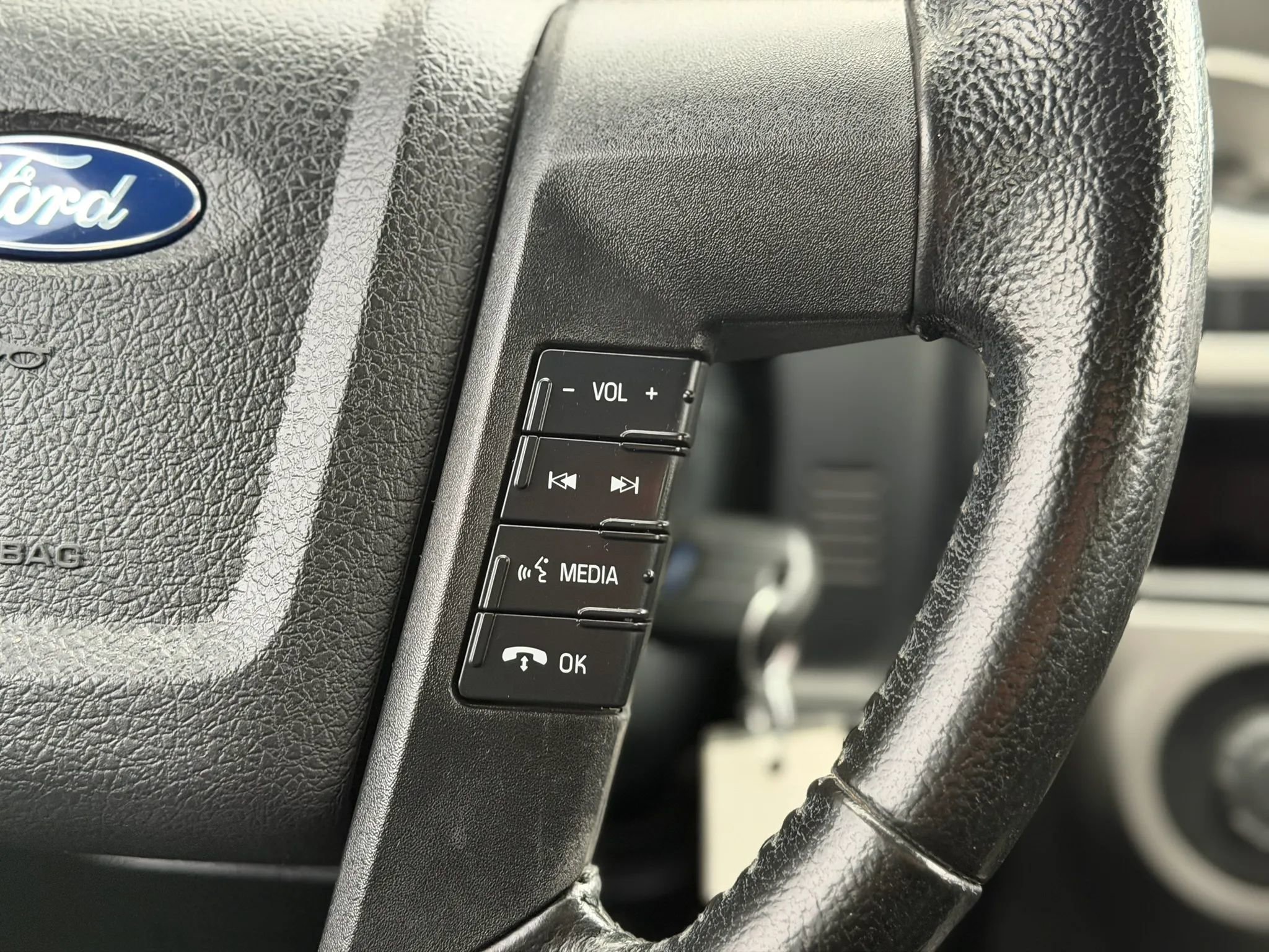 Used 2015 Ford Expedition XLT image 40