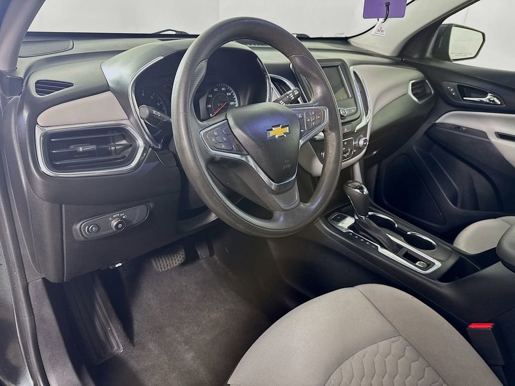 Used 2019 Chevrolet Equinox LS w/ LS Convenience Package AWD/4WD image 9