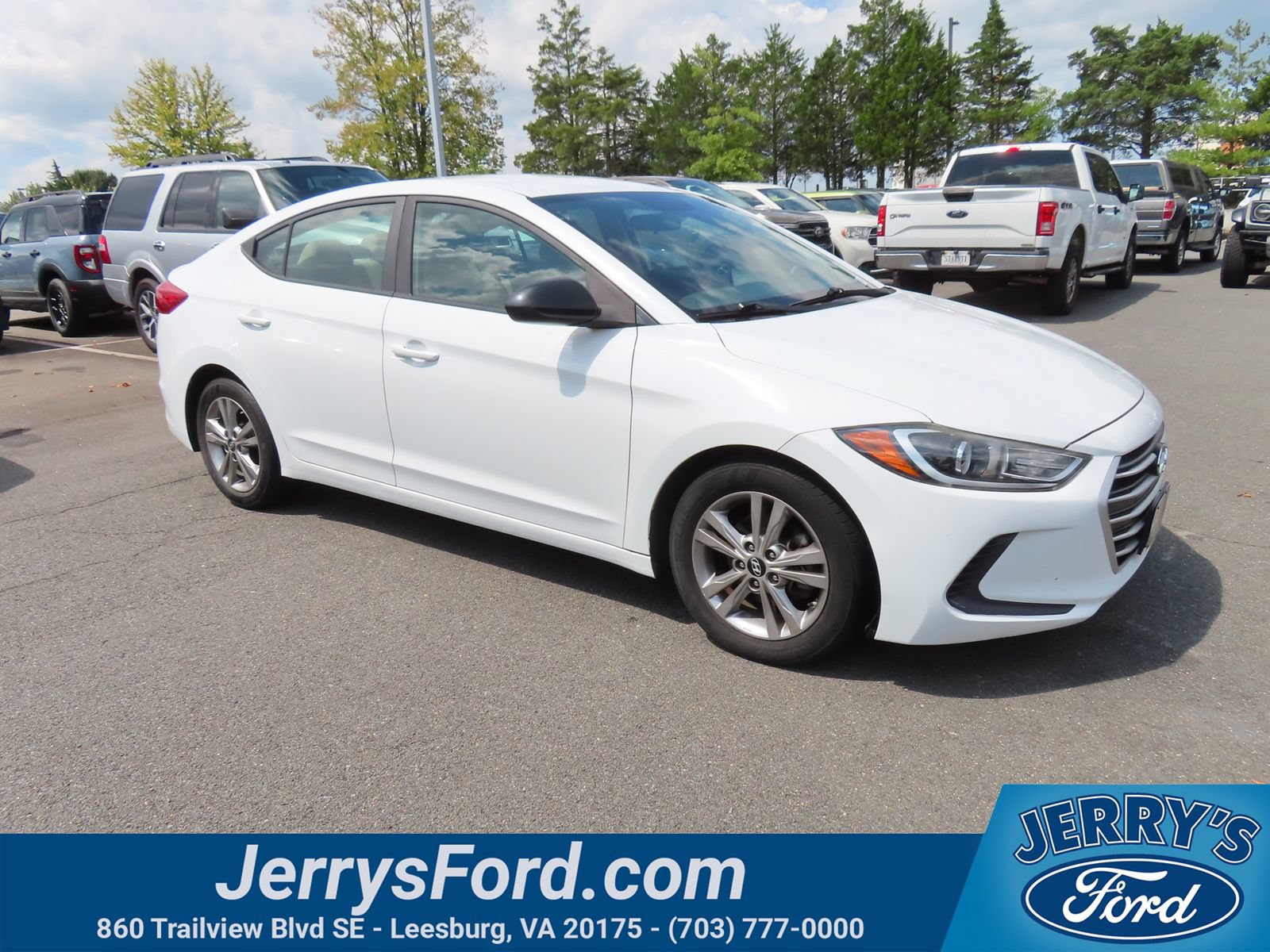 Used 2017 Hyundai Elantra SE FWD image 1