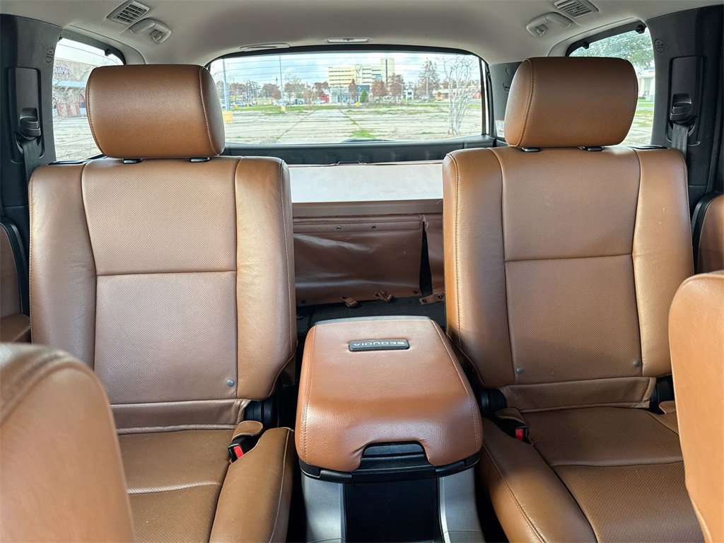 Used 2020 Toyota Sequoia Platinum image 34
