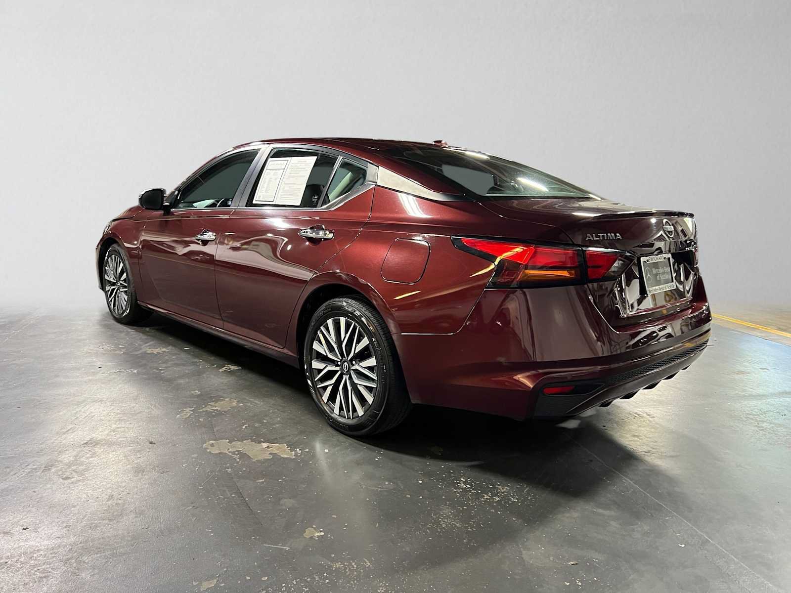 Used 2024 Nissan Altima 2.5 SV FWD image 5