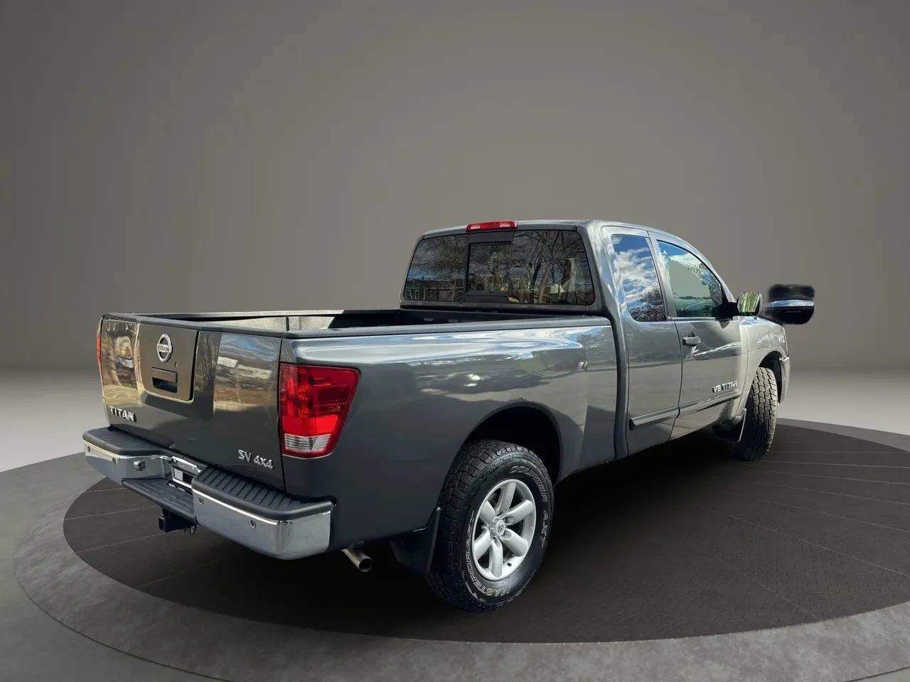 Used 2011 Nissan Titan SV w/ SV Value Truck Pkg image 38