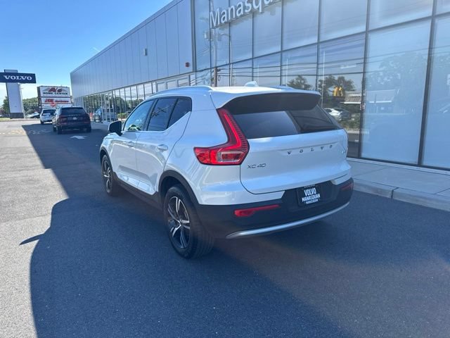 Certified 2025 Volvo XC40 B5 Core AWD/4WD image 3