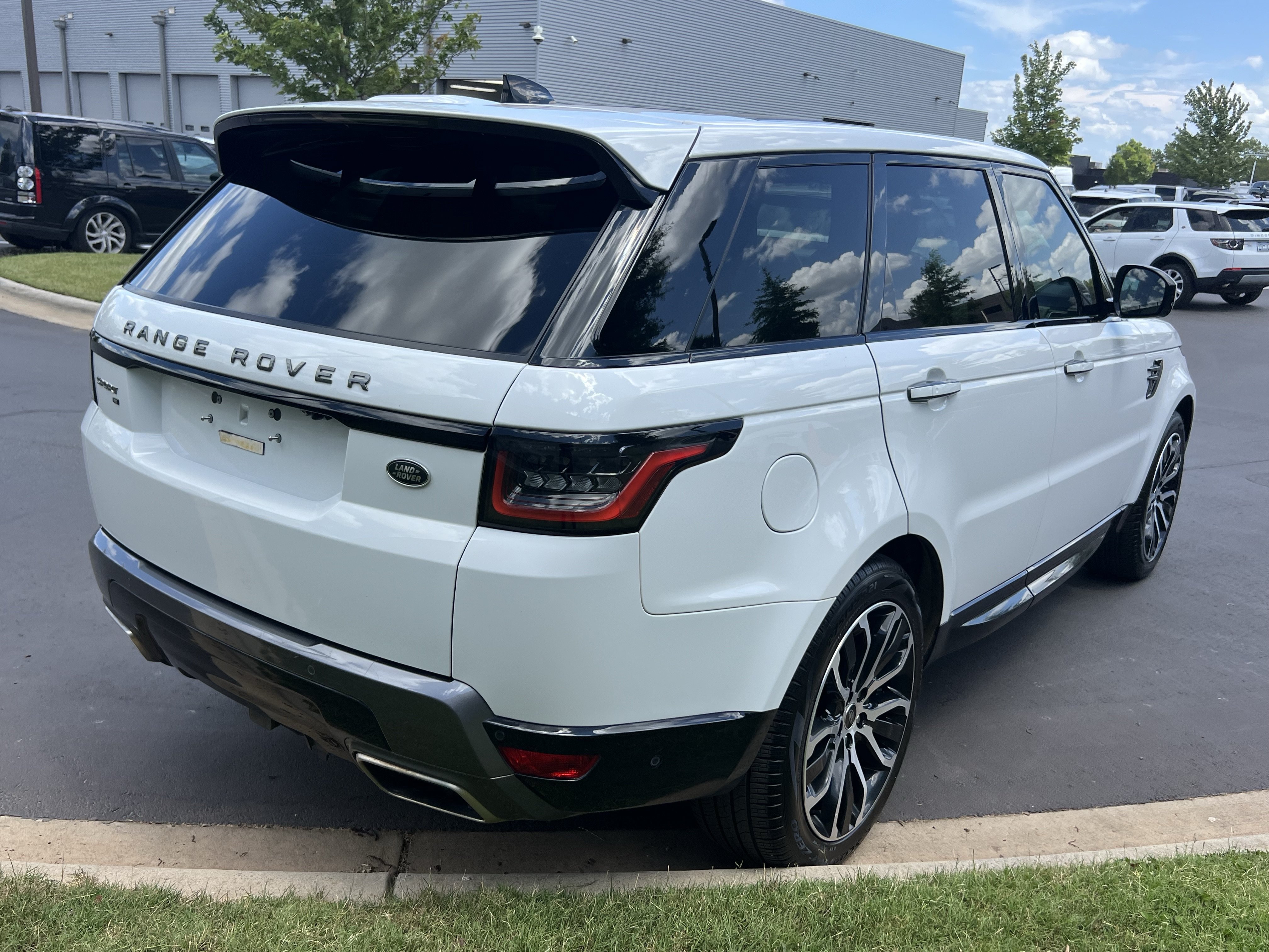 Used 2022 Land Rover Range Rover Sport HSE Silver Edition AWD/4WD image 7