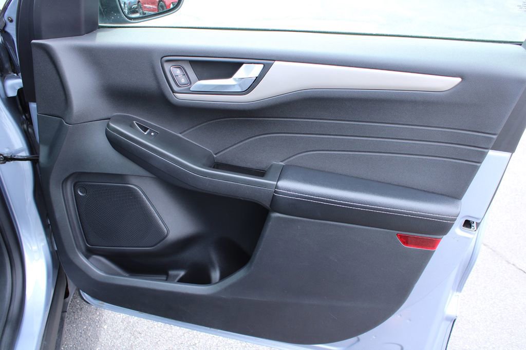 Used 2022 Ford Escape SEL image 25