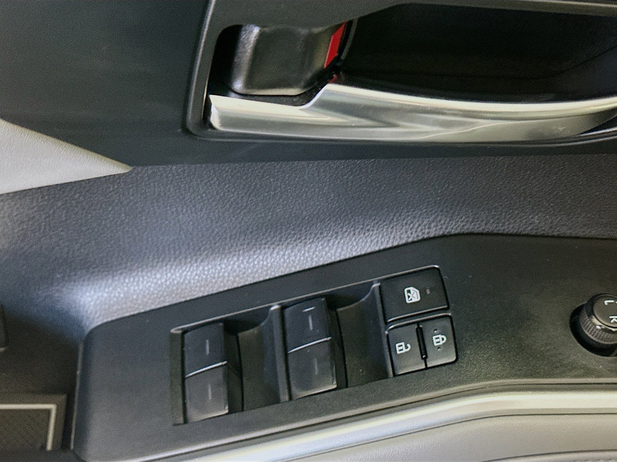 Used 2022 Toyota Highlander XLE image 15