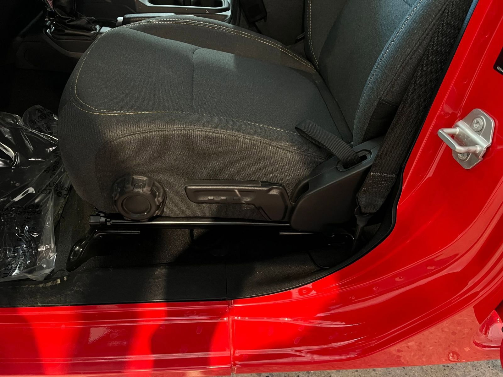 Used 2025 Jeep Wrangler Sahara image 22