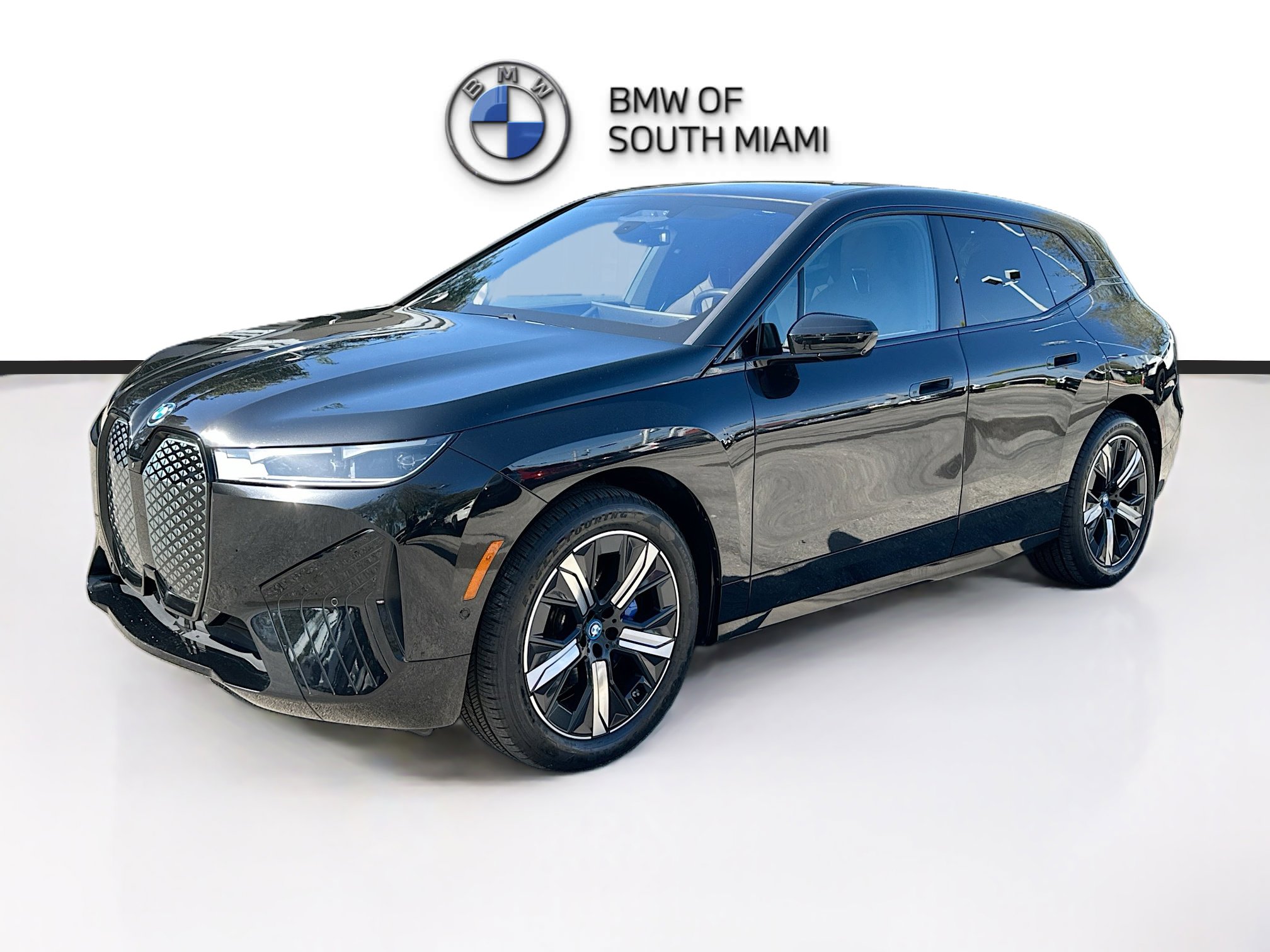 Used 2024 BMW iX xDrive50 w/ Sport Package image 3