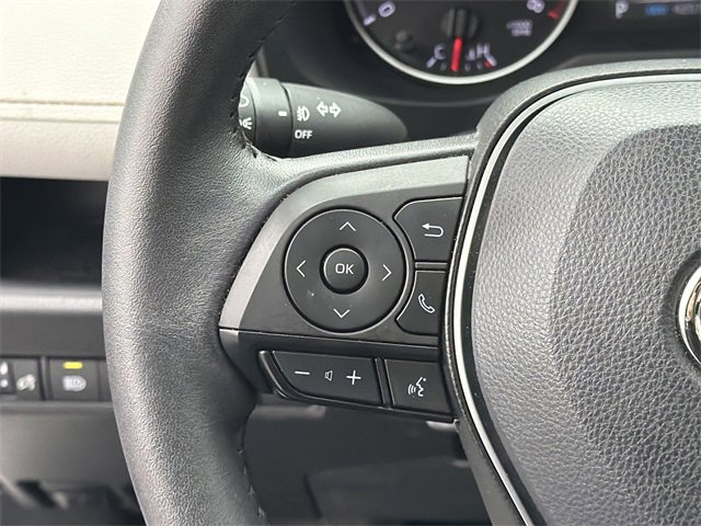 Used 2022 Toyota RAV4 XLE Premium image 25