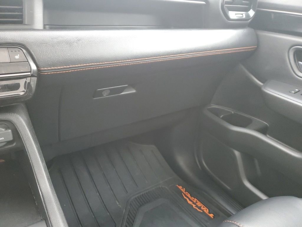 Used 2025 Honda Pilot TrailSport image 18