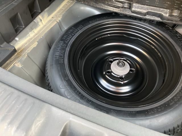 Used 2025 Honda HR-V LX image 31