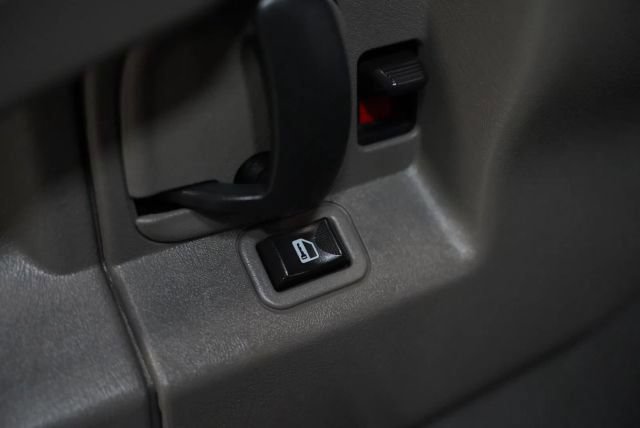 Used 2020 Chevrolet Express 2500 Extended RWD image 7