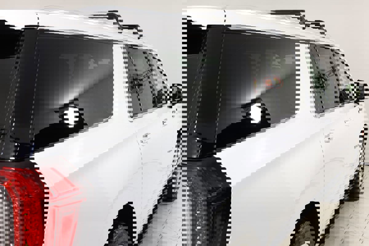 Used 2021 GMC Yukon XL Denali w/ Denali Ultimate Package image 47