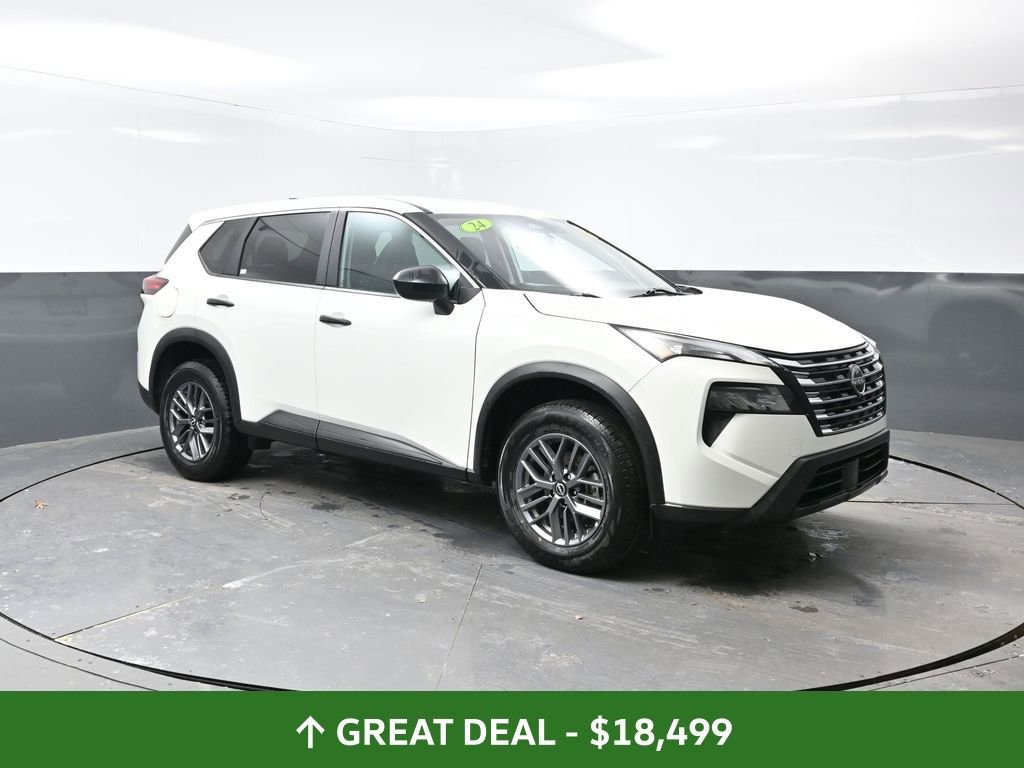 Used 2024 Nissan Rogue S image 5