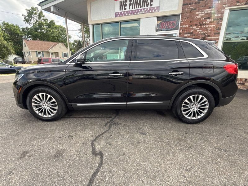 Used 2017 Lincoln MKX Select w/ Select Plus Package AWD/4WD image 8