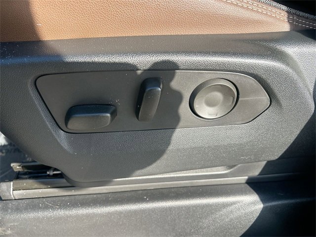 Used 2023 Chevrolet Tahoe High Country image 16