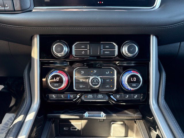 Used 2022 GMC Yukon Denali AWD/4WD image 36