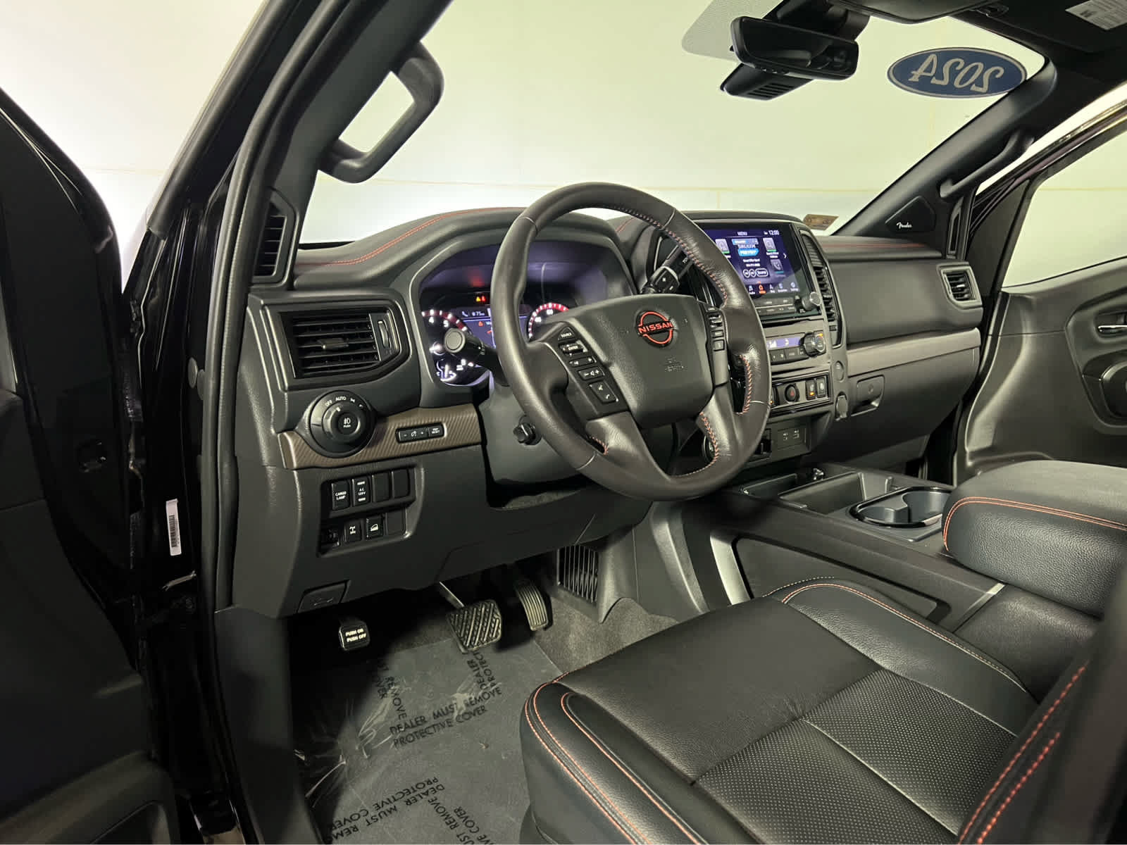 Certified 2024 Nissan Titan PRO-4X w/ Pro-4x Convenience Package AWD/4WD image 22