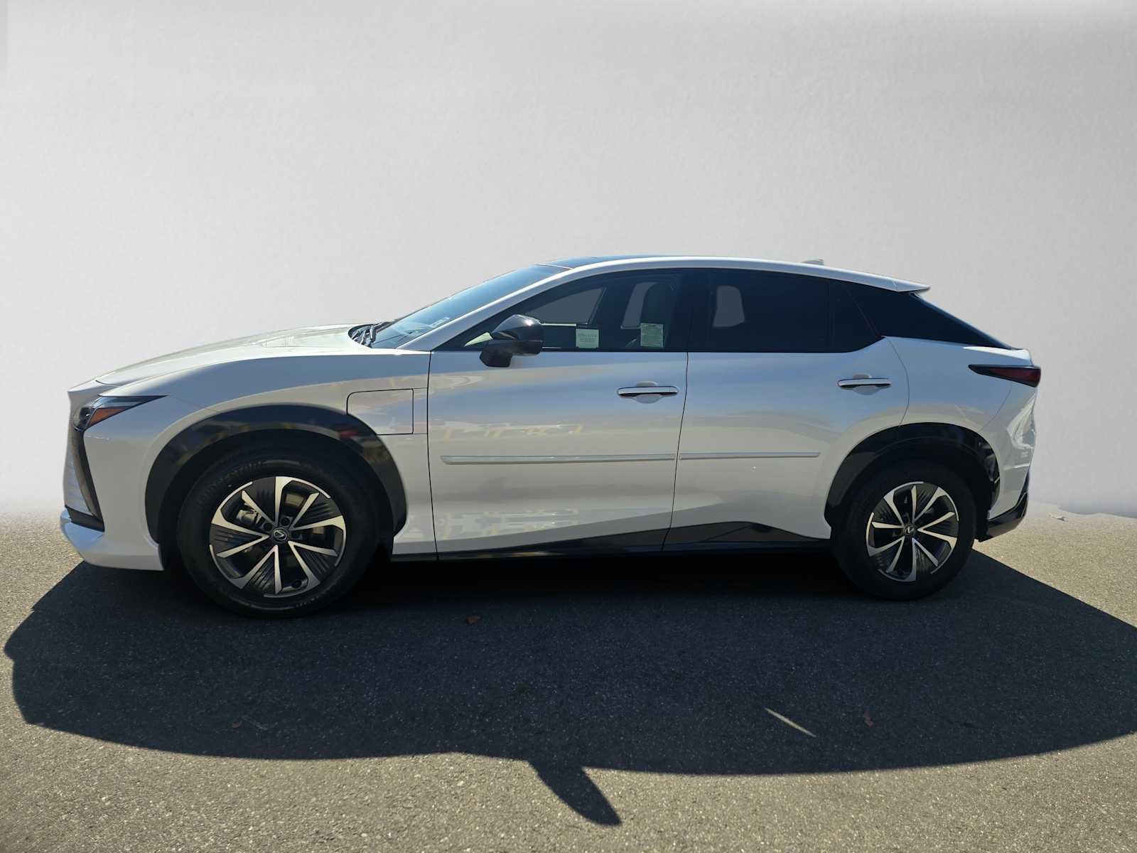 Used 2023 Lexus RZ 450e Premium w/ Technology Package AWD/4WD image 6