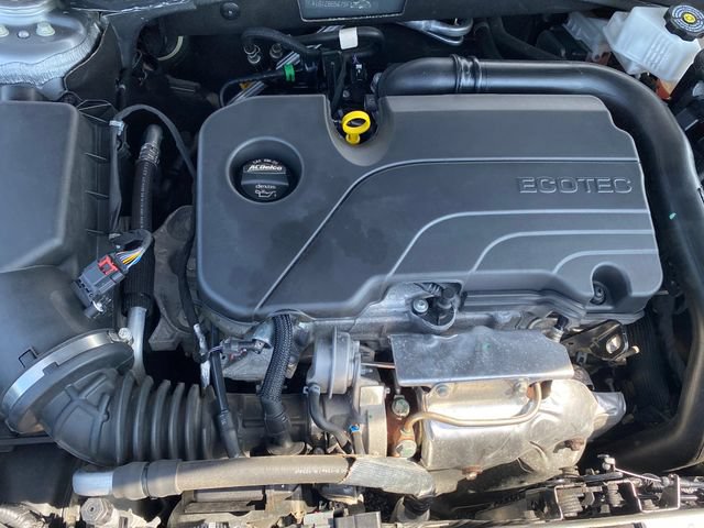 Used 2025 Chevrolet Malibu RS FWD image 20