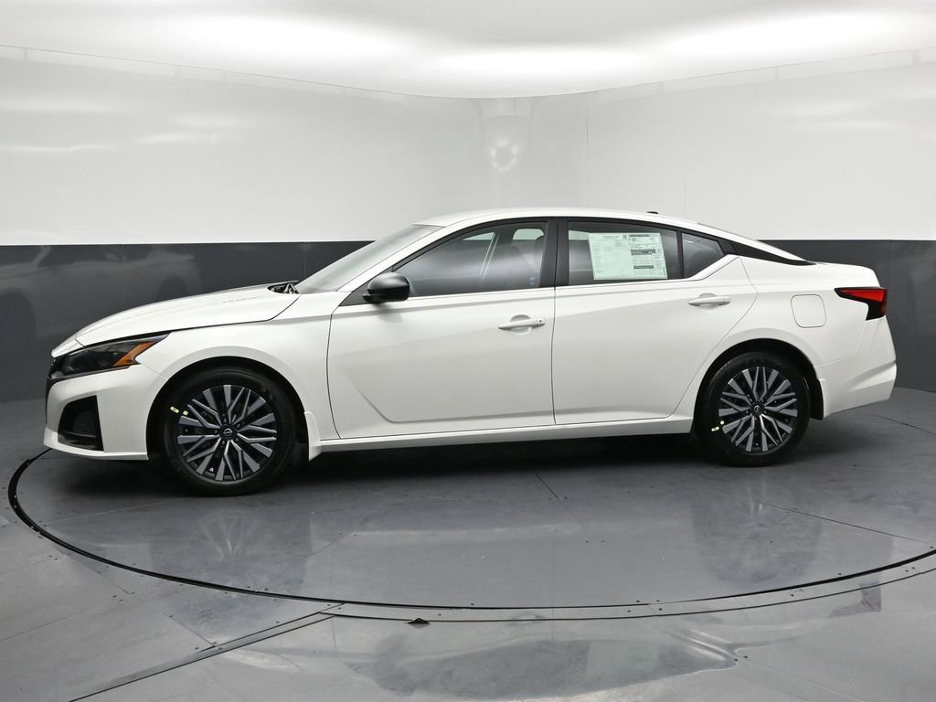 New 2026 Nissan Altima 2.5 SV FWD image 2