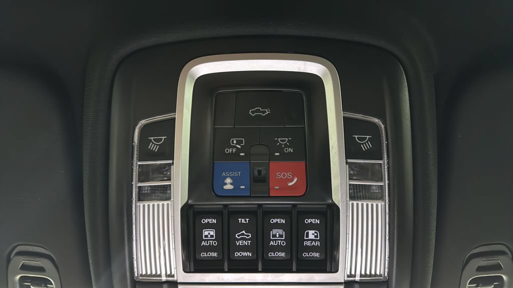 Used 2024 RAM 1500 Limited AWD/4WD image 36