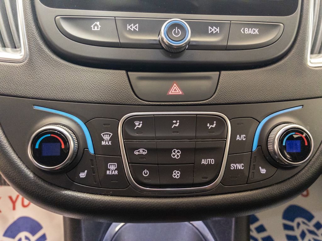 Used 2019 Chevrolet Malibu Hybrid w/ Leather Package image 21