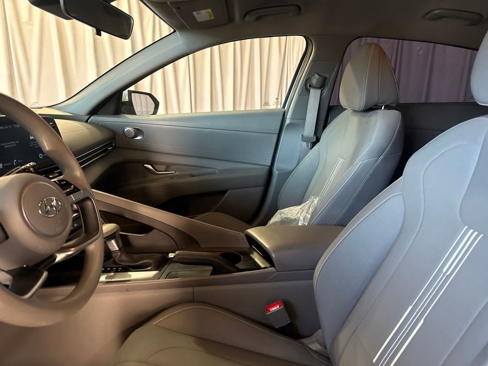 Used 2021 Hyundai Elantra SEL FWD image 18