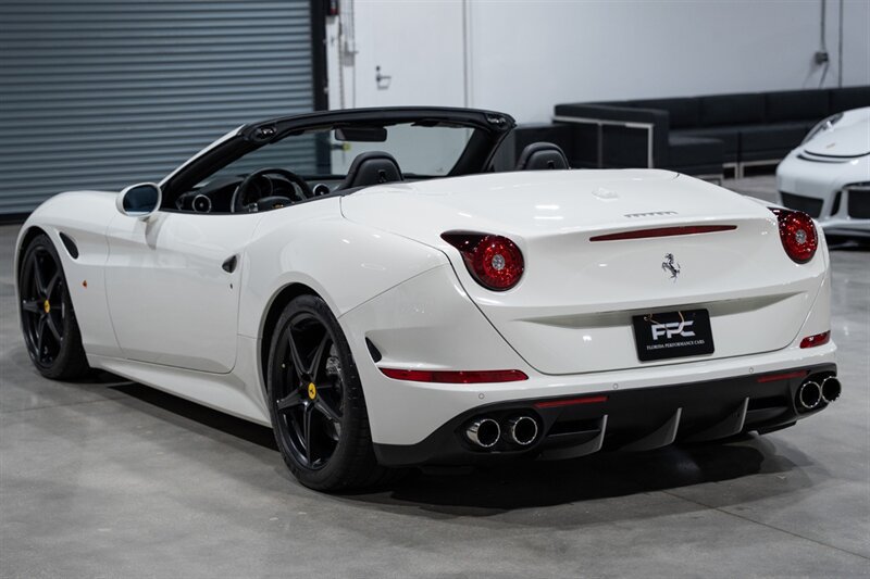 Used 2016 Ferrari California T RWD image 72