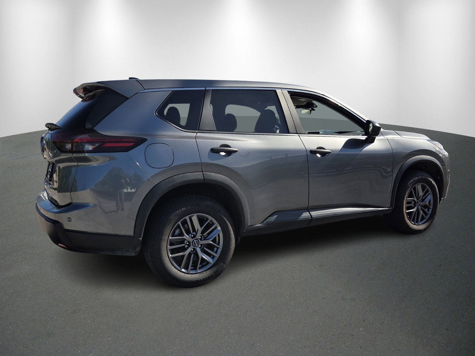 Used 2024 Nissan Rogue S image 7