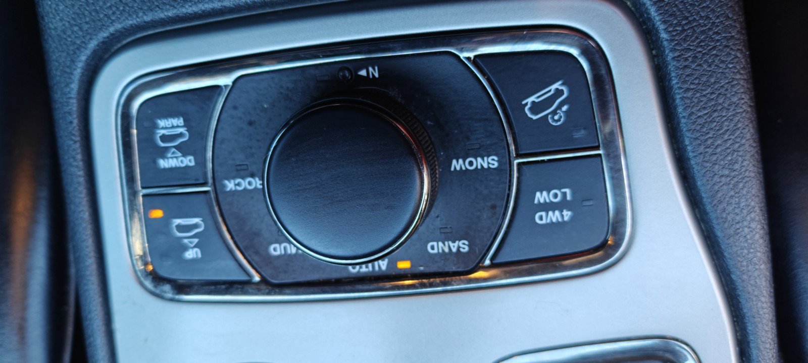 Used 2020 Jeep Grand Cherokee High Altitude image 24