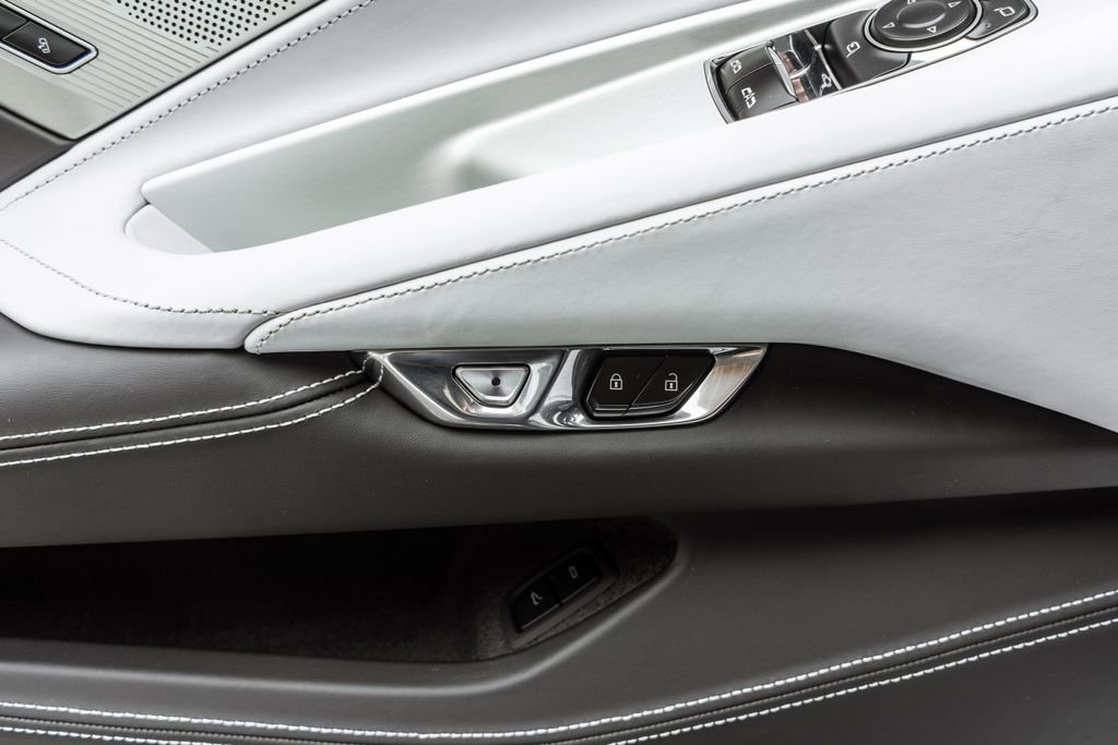 Used 2024 Chevrolet Corvette Stingray Premium Cpe w/ Battery Protection Package image 17