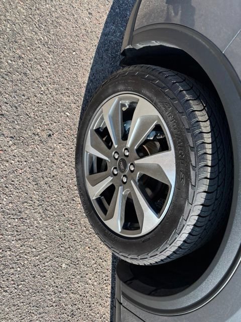 Used 2025 Ford Escape Platinum AWD/4WD image 10