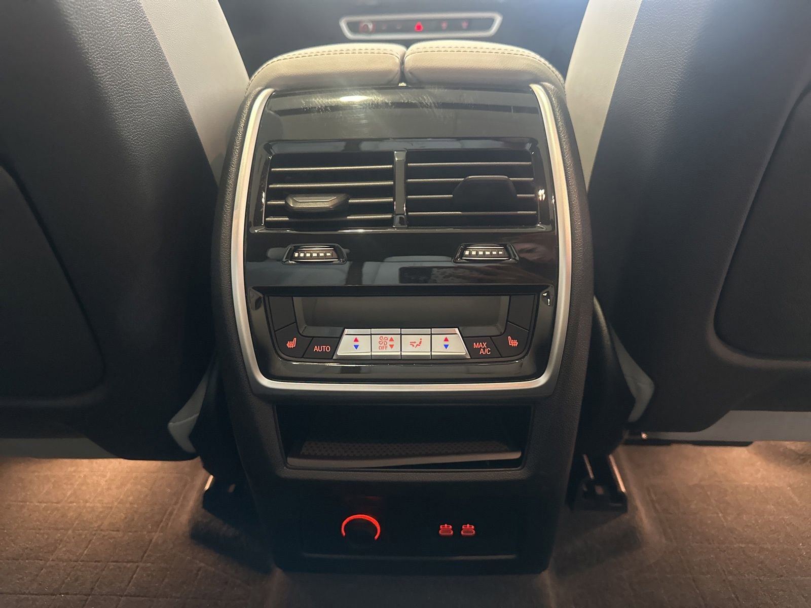 Certified 2023 BMW X7 xDrive40i w/ Premium Package image 46