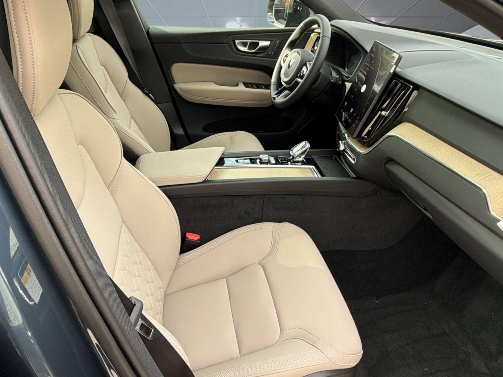 New 2026 Volvo XC60 B5 Plus w/ Climate Package AWD/4WD image 25