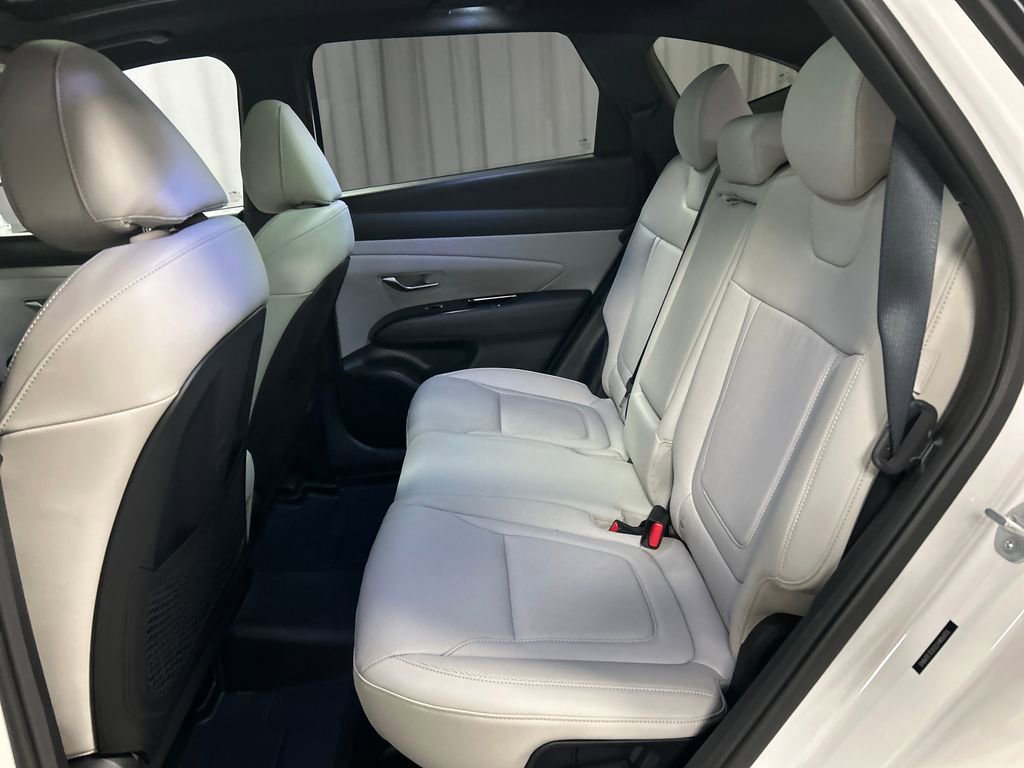 Used 2025 Hyundai Tucson Limited image 22