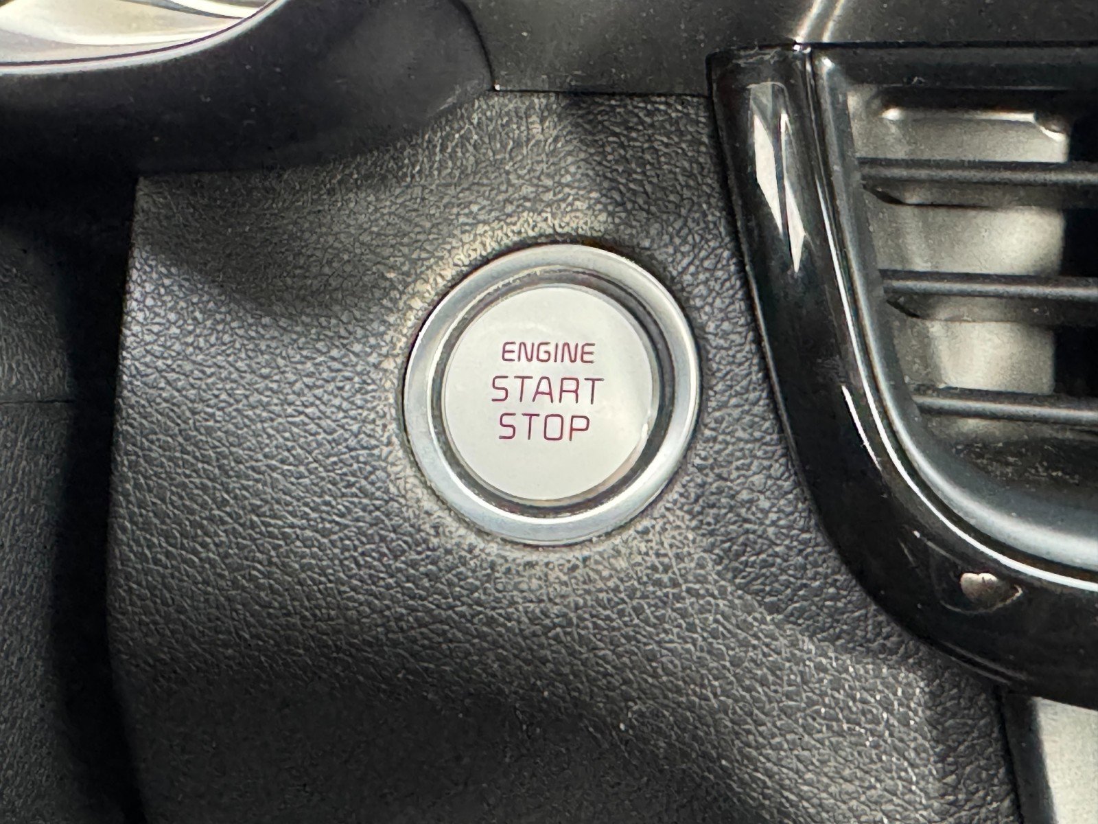 Used 2020 Kia Optima Premium image 23