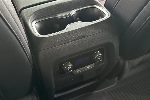 New 2026 Chevrolet Traverse Z71 image 11