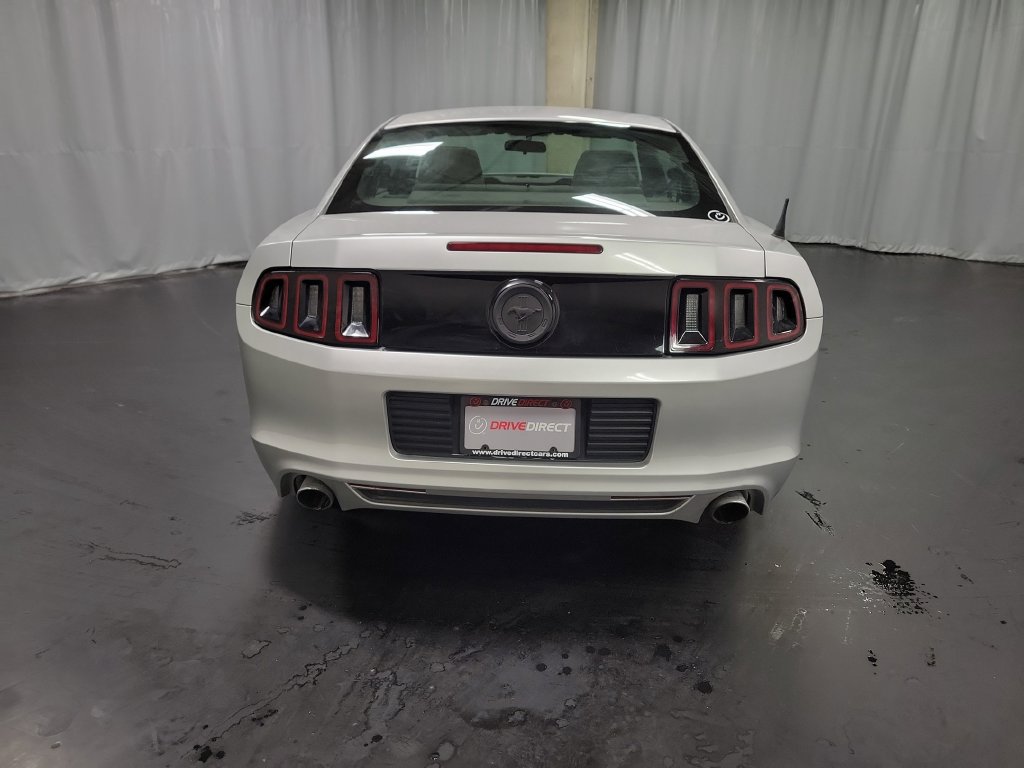 Used 2014 Ford Mustang Coupe RWD image 8