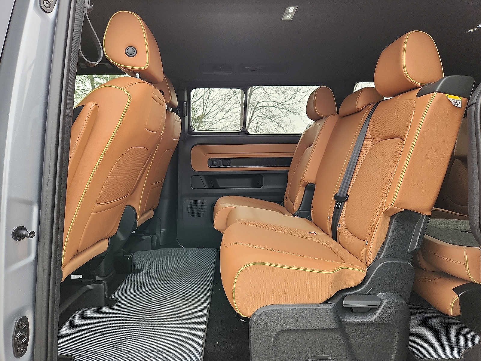 Used 2025 Volkswagen ID. Buzz Pro S image 10