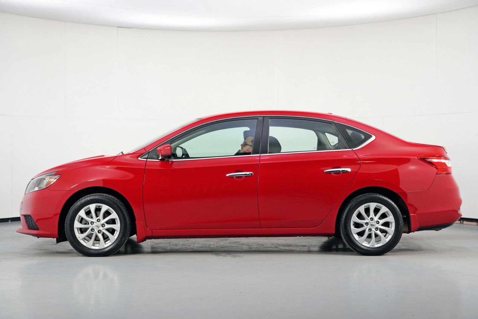 Used 2019 Nissan Sentra SV image 8