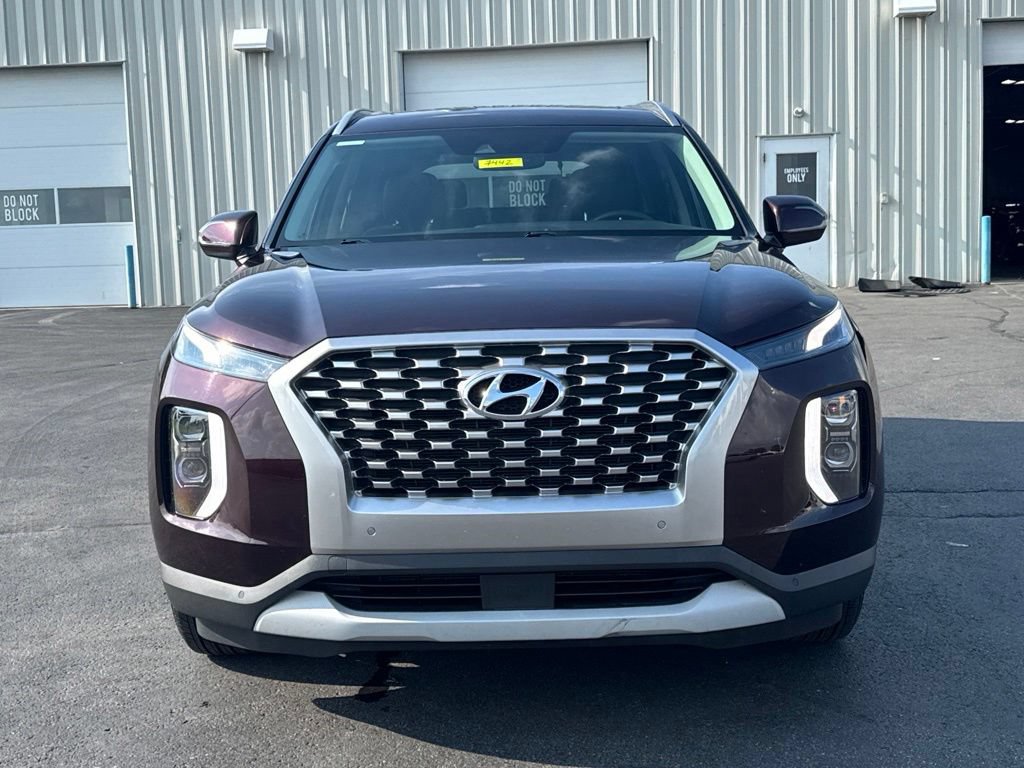 Used 2022 Hyundai Palisade SEL w/ Premium Package FWD image 2