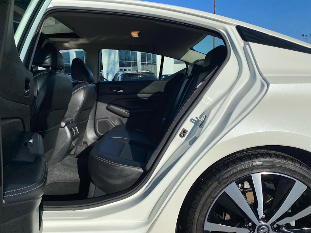 Used 2019 Nissan Altima 2.5 Platinum image 13