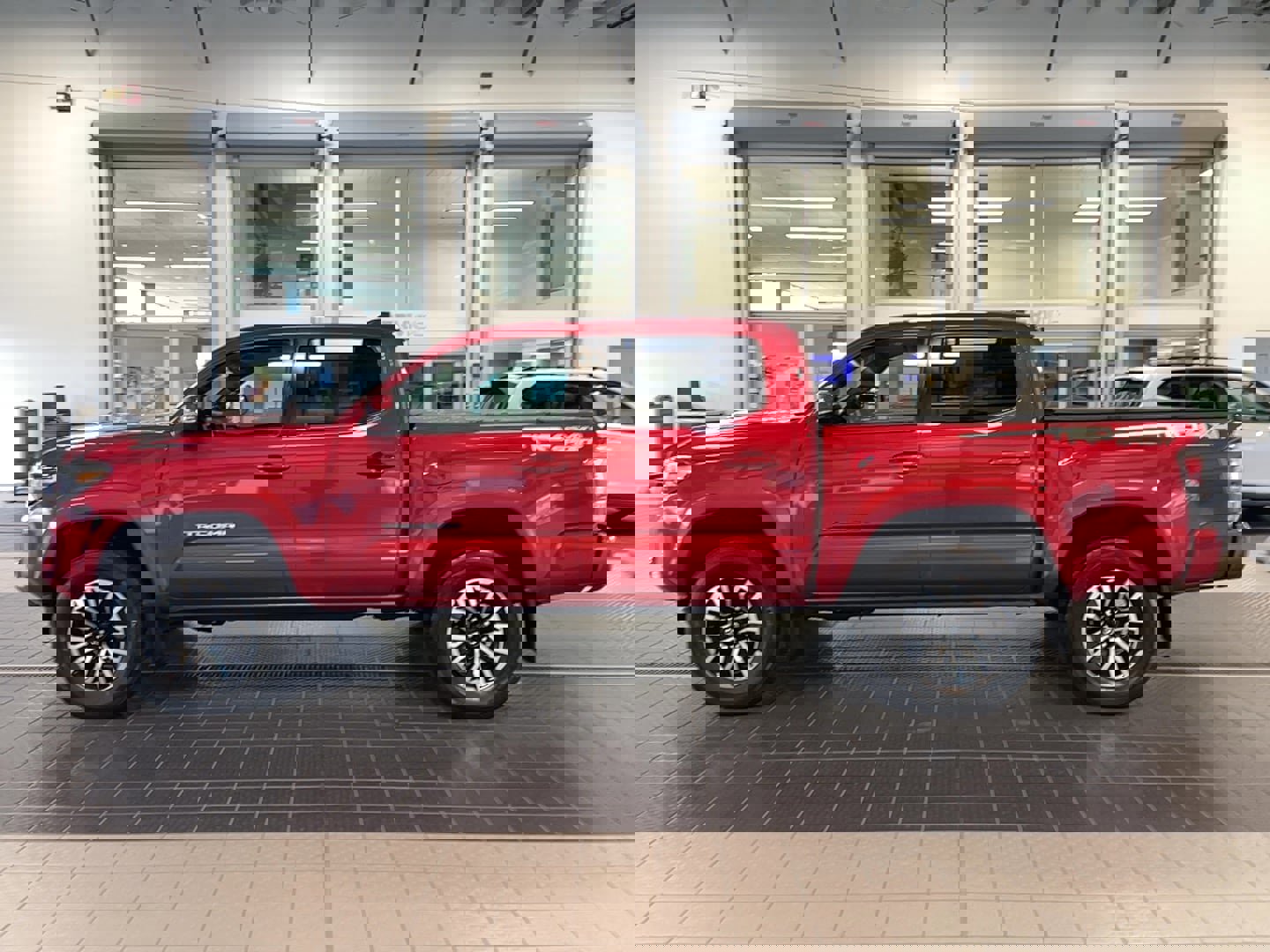 Used 2021 Toyota Tacoma TRD Sport w/ TRD Premium Sport Package image 4