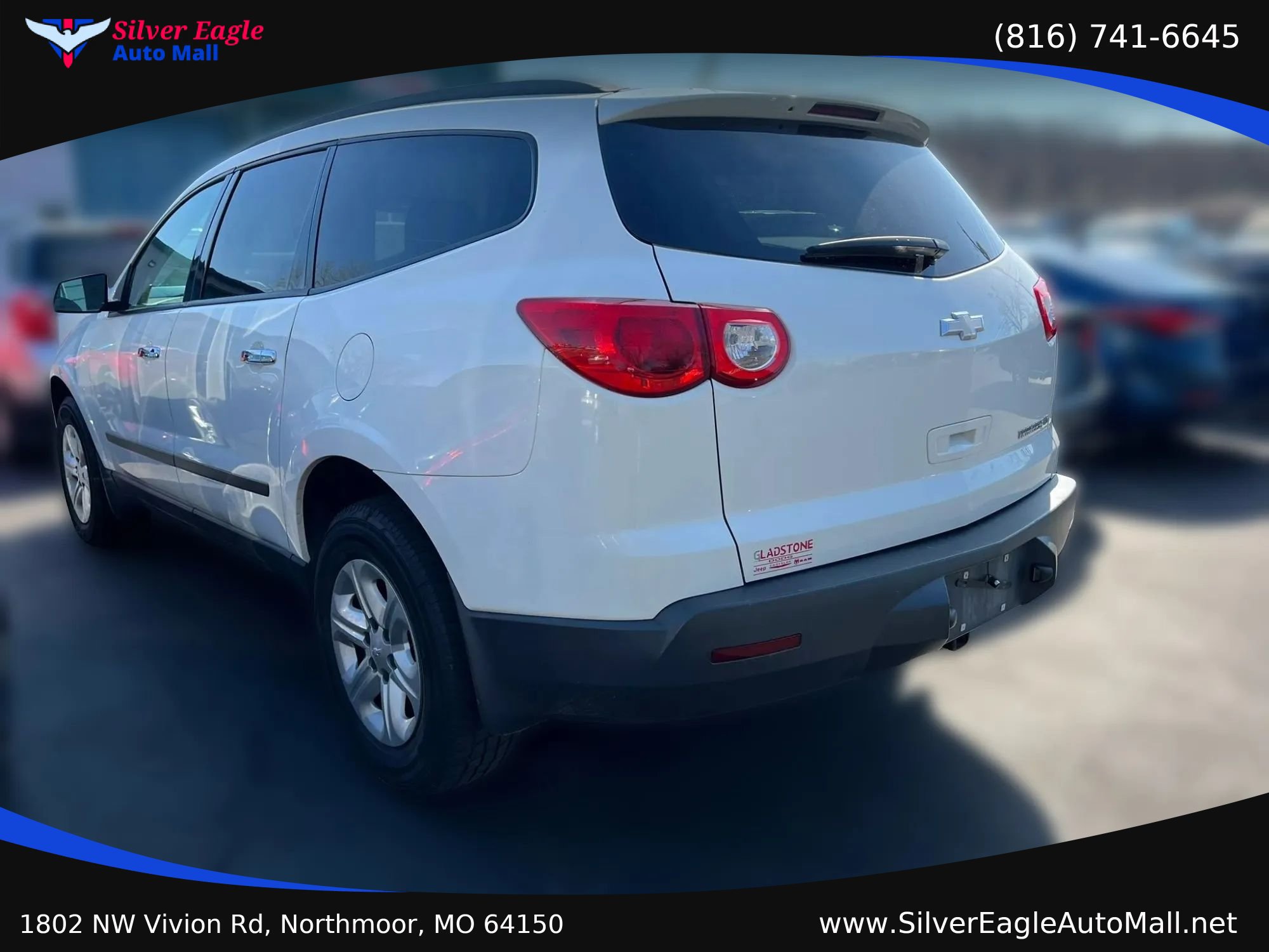 Used 2011 Chevrolet Traverse LS FWD image 3