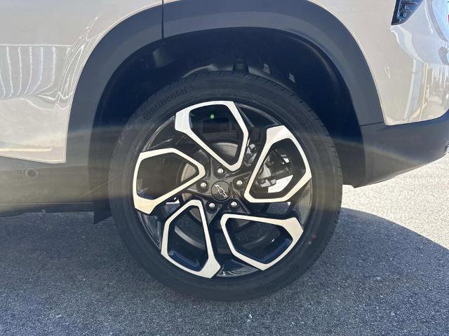New 2026 Chevrolet Trax RS w/ Sunroof Package image 4